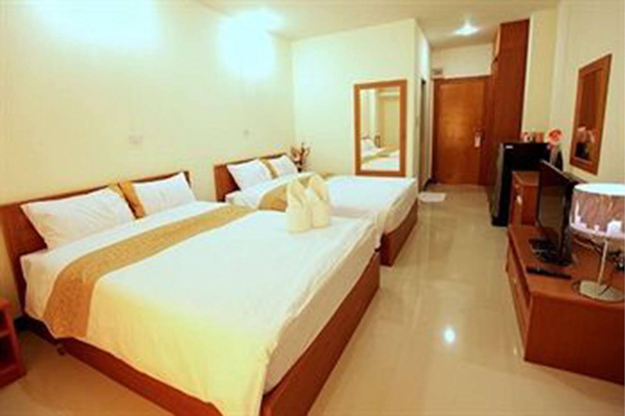 Rafael Hotel And Mansion Bangkok - Sha Extra Plus Certified Buitenkant foto