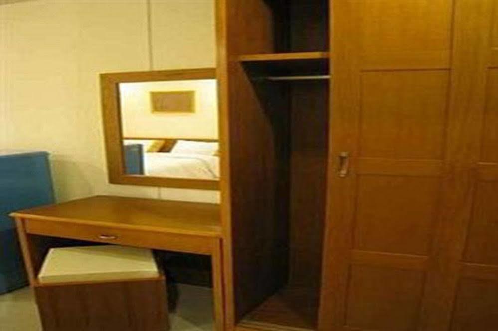 Rafael Hotel And Mansion Bangkok - Sha Extra Plus Certified Buitenkant foto